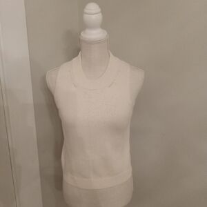 NWOT One Grey Day Off White Sleeveless Sweater Top Size XS